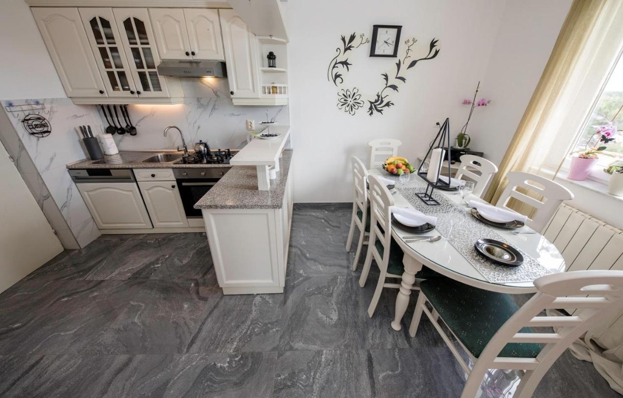 Apartment Dominik 2874 Palit ภายนอก รูปภาพ